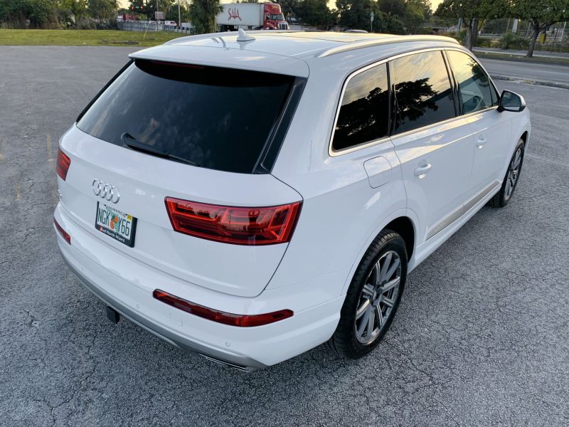 Audi Q7 for hire