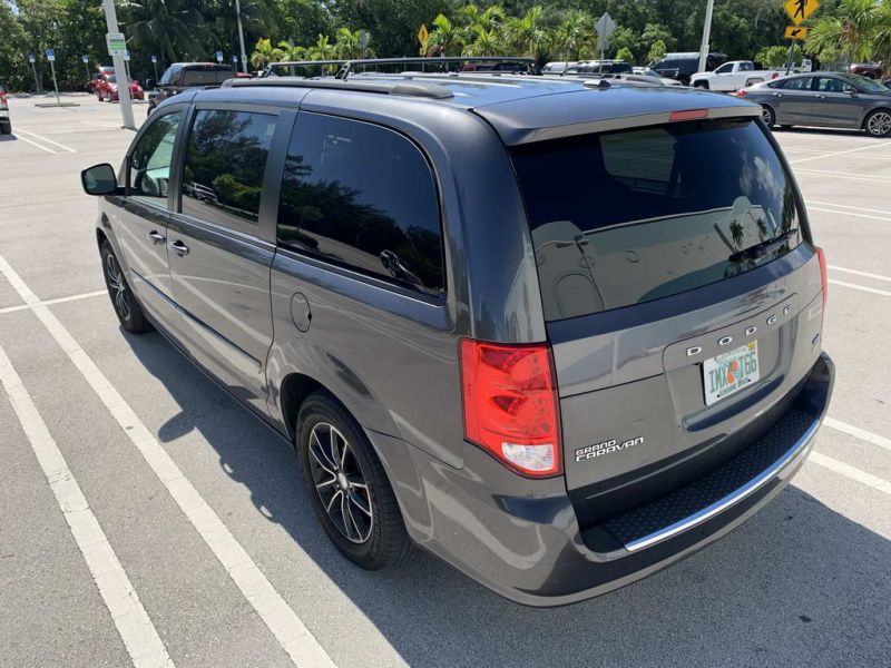 Dodge Grand Caravan GT for hire