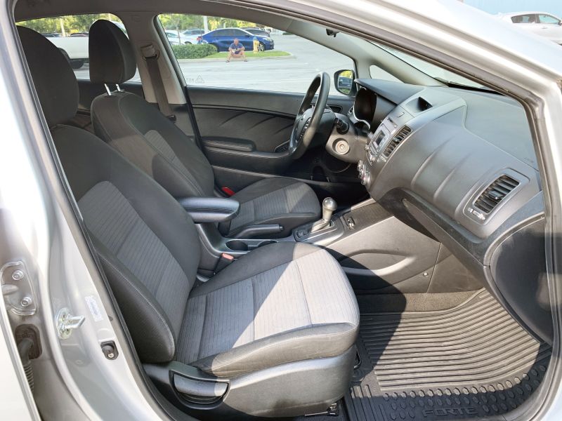 Kia Forte pic #1435