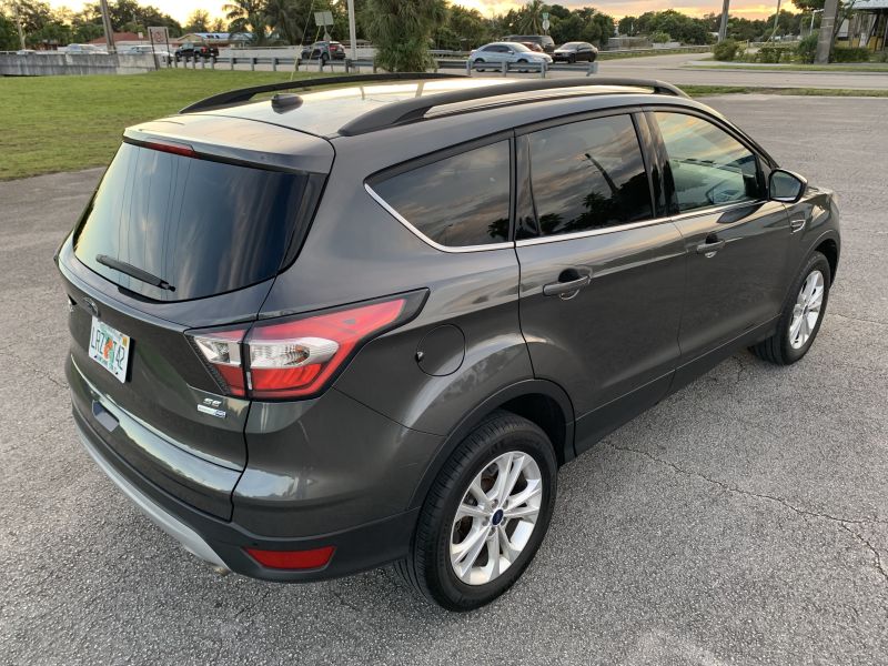 Ford Escape SE for rent