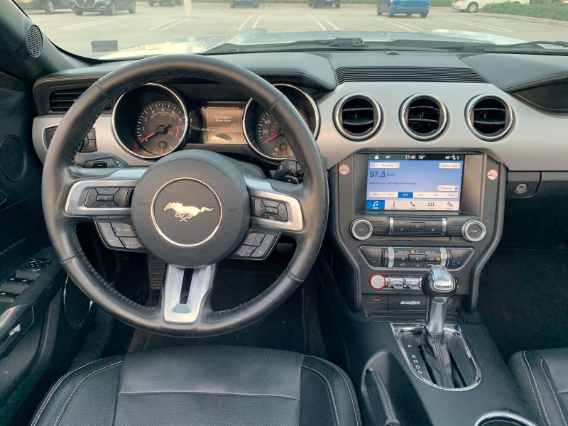 Ford Mustang pic #2027