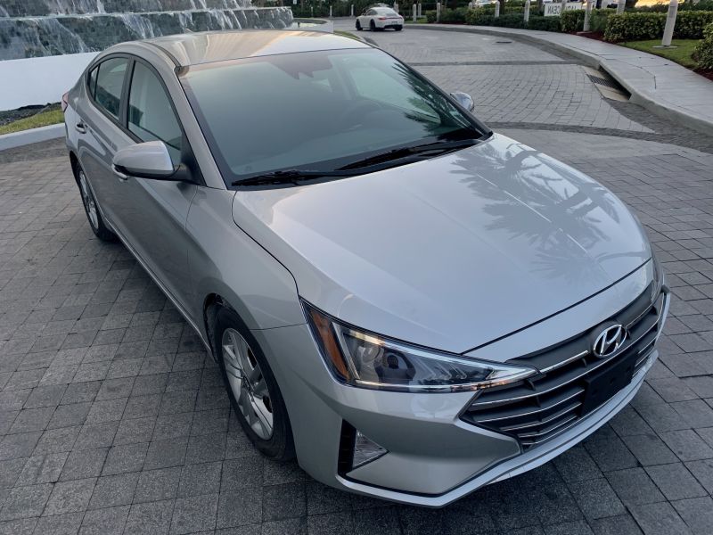 Hyundai Elantra rental