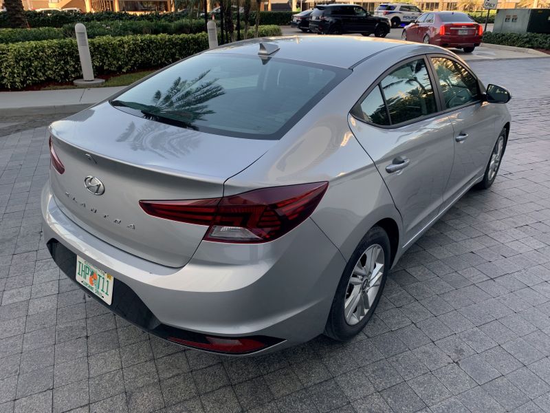 Hyundai Elantra for rent