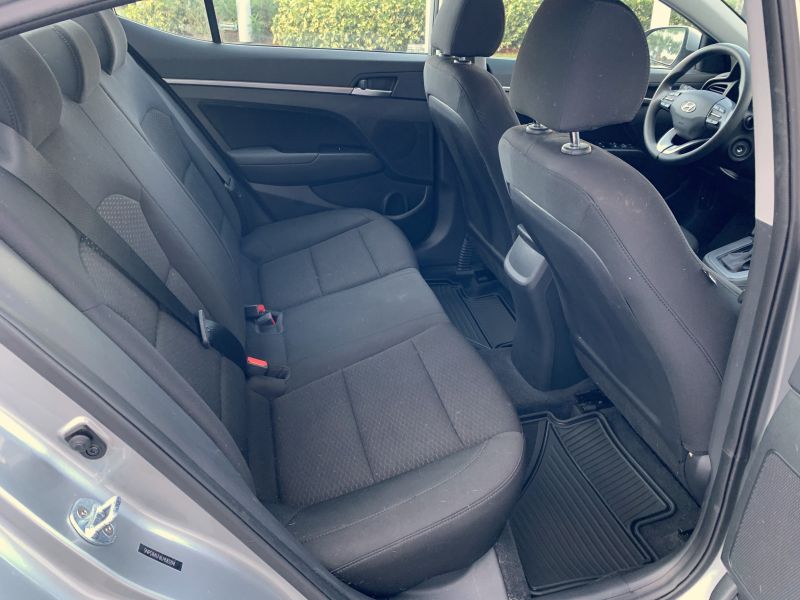 Hyundai Elantra pic #2142