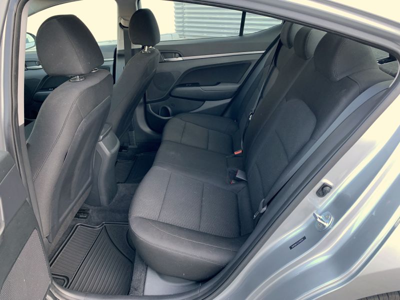 Hyundai Elantra pic #2143