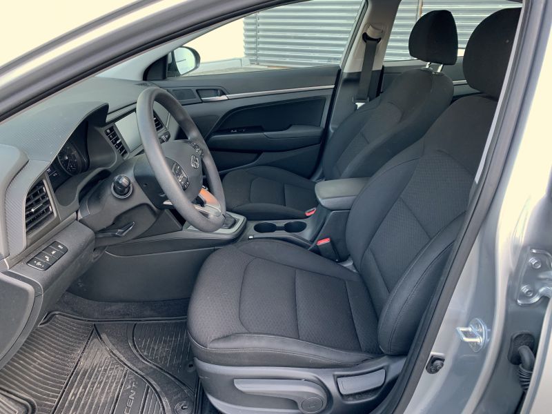 Hyundai Elantra pic #2144