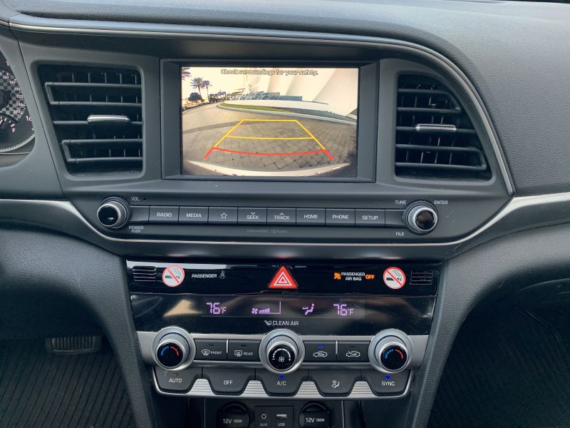 Hyundai Elantra pic #2148