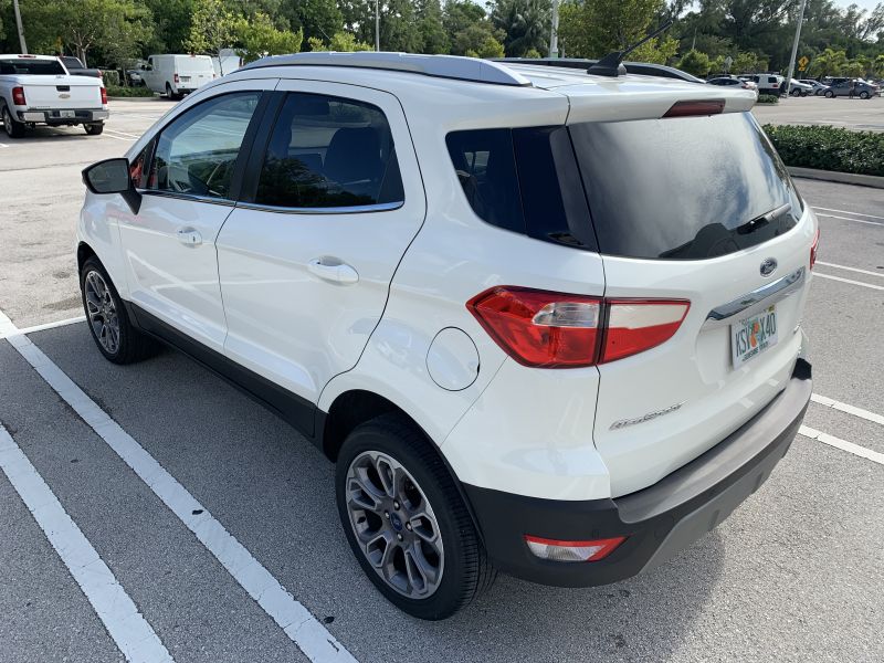 Ford EcoSport for hire