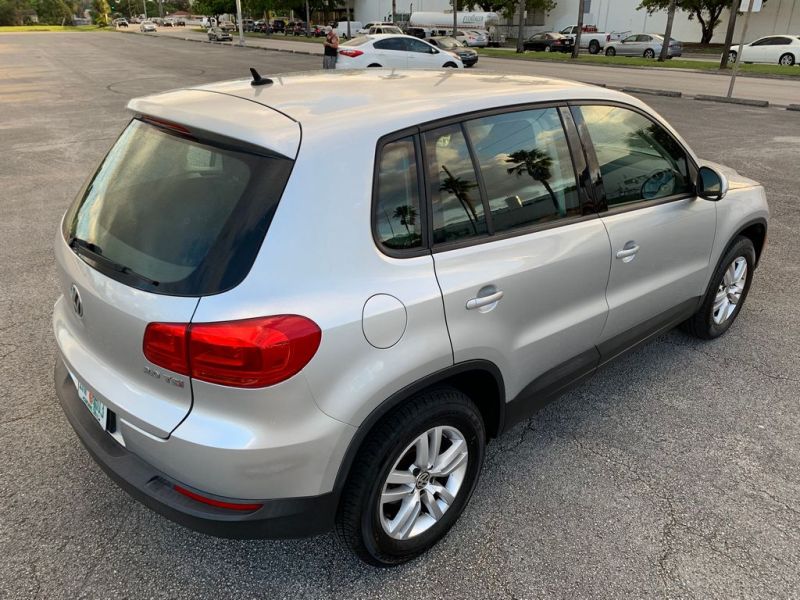 VW Tiguan for rent
