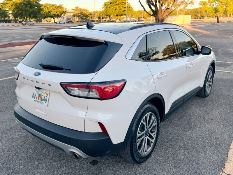 Ford Escape SE for hire