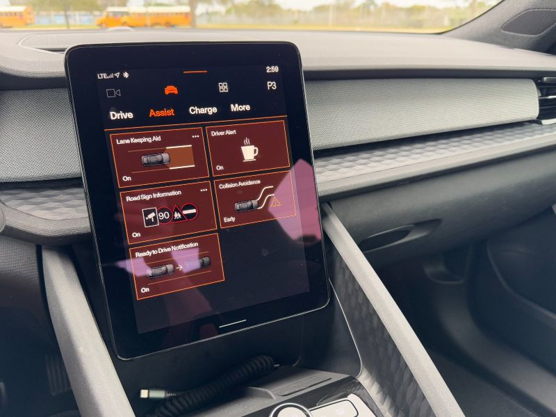 Polestar 2 pic #4575