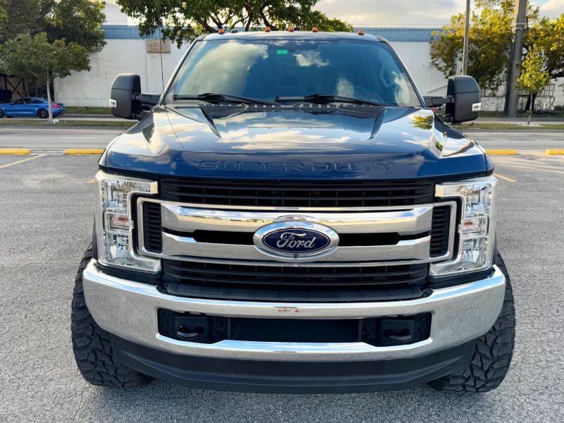 Ford Super Duty F-350 rental