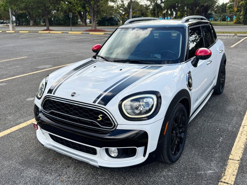 MINI Countryman Plug-In Hybrid long-term rental in Miami, Florida