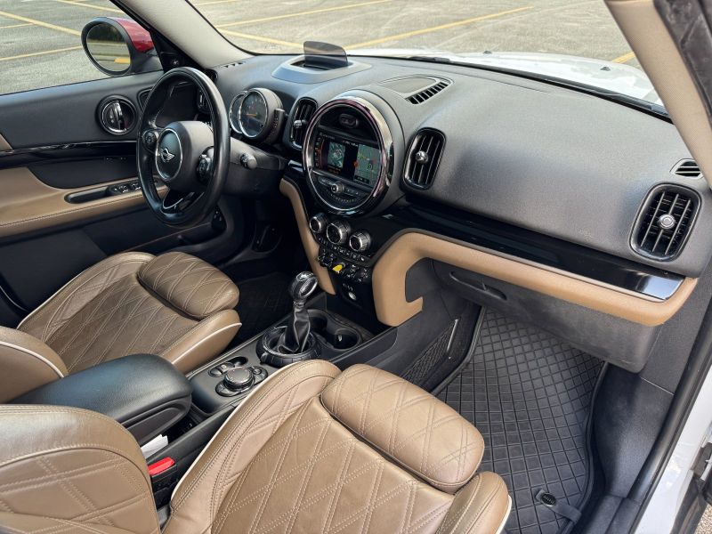 MINI Countryman Plug-In Hybrid pic #4802