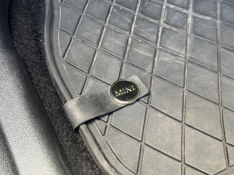 MINI Countryman Plug-In Hybrid pic #4811