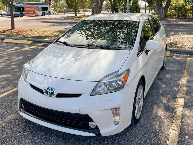 Toyota Prius Five rental