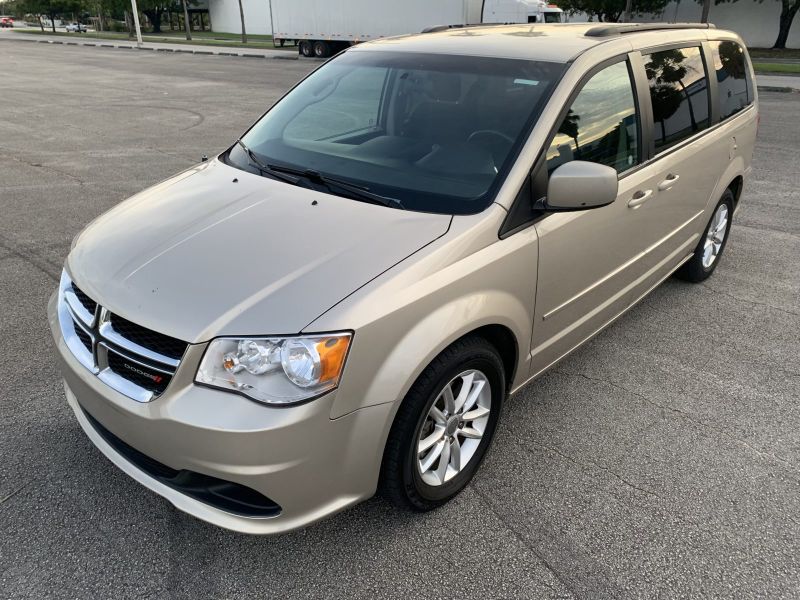 Dodge Grand Caravan long-term rental in Miami, Florida
