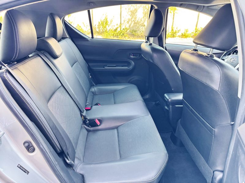 Toyota Prius C Four pic #4946