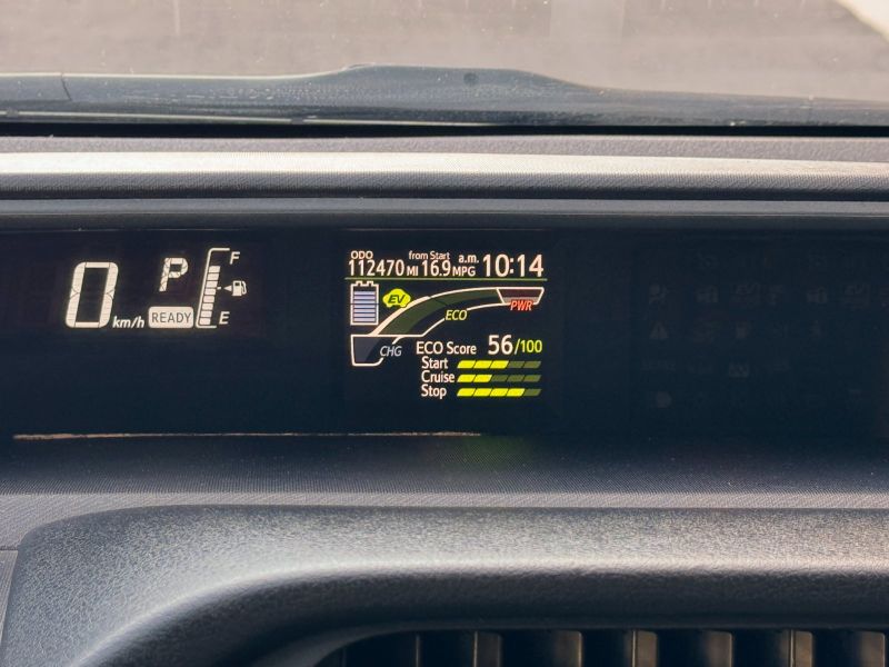 Toyota Prius C Four pic #4954