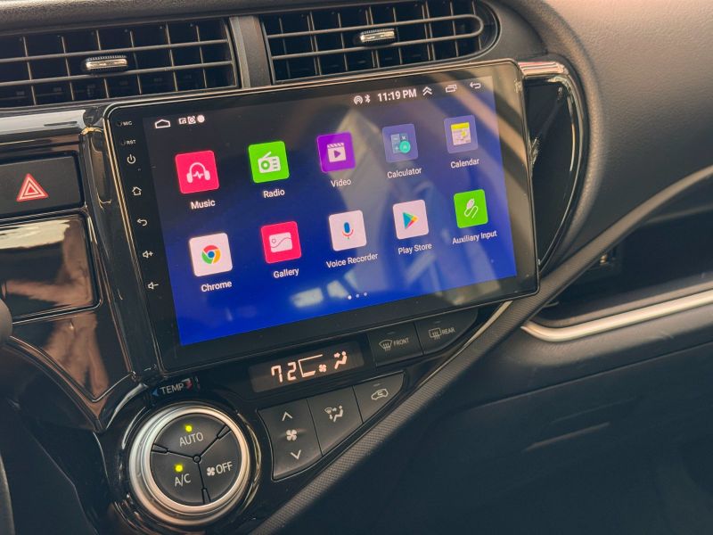 Toyota Prius C Four pic #4964