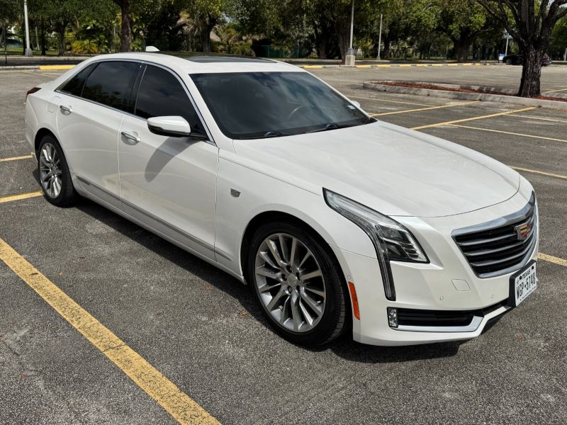 Cadillac CT6 Plug-In Hybrid for rent