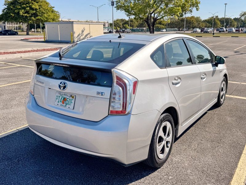 Toyota Prius Three for rent