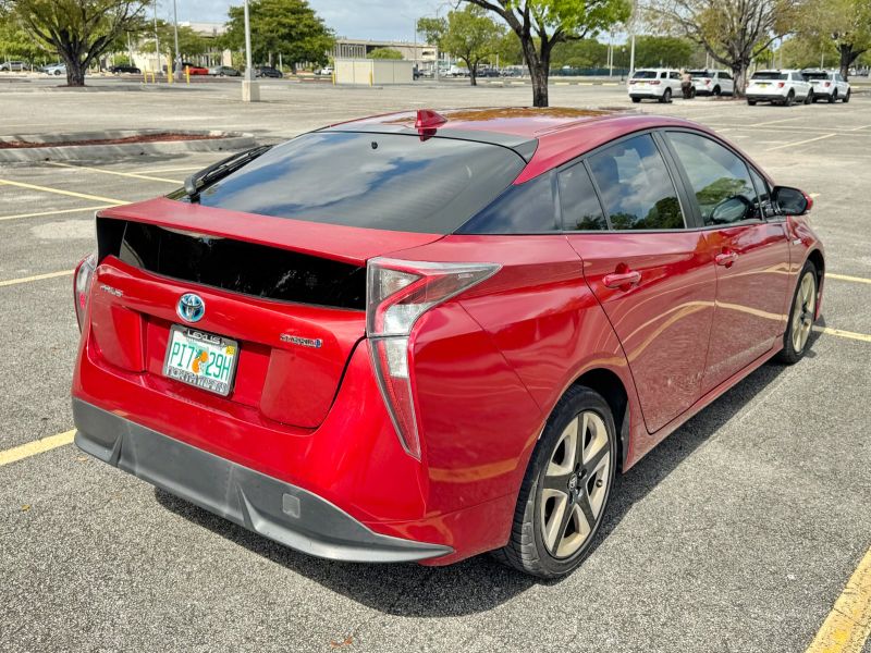 Toyota Prius Touring for rent