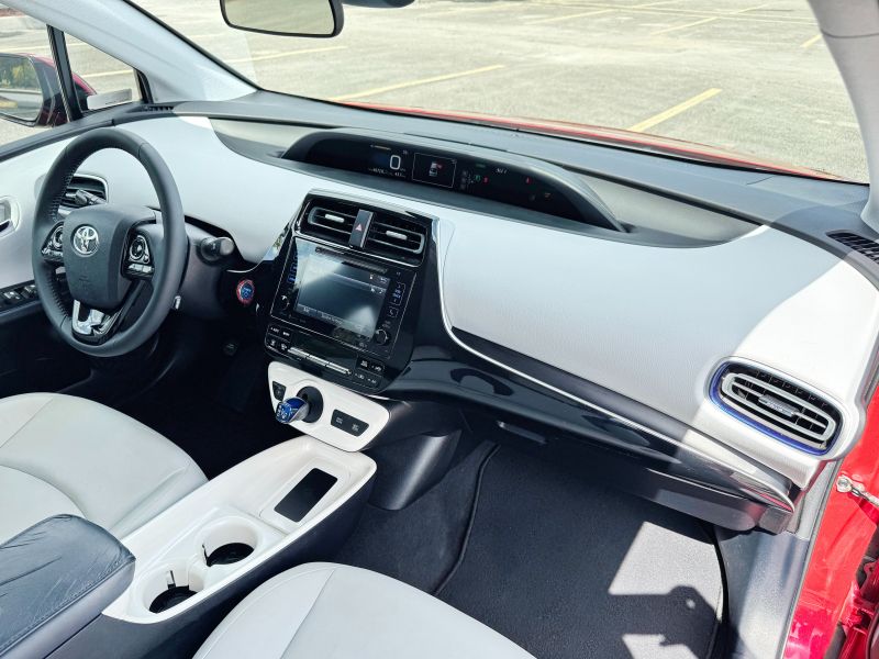 Toyota Prius Touring pic #5080