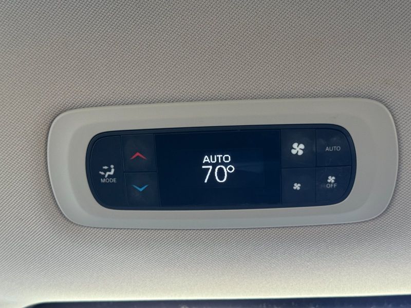 Chrysler Pacifica Hybrid pic #5232