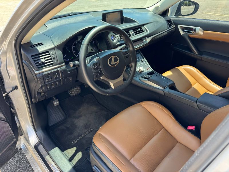 Lexus CT200 Hybrid pic #5315