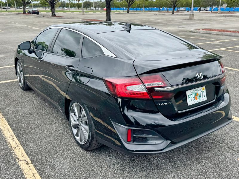 Honda Clarity Plug-In Hybrid pic #5377