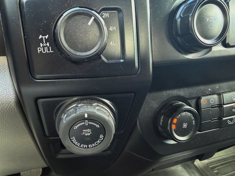 Ford F150 XL Ext Cab pic #5511