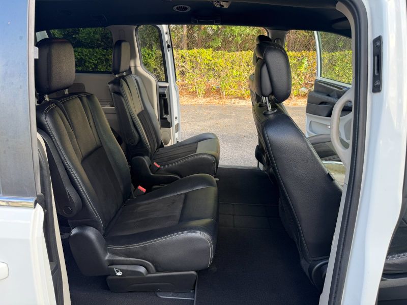 Dodge Grand Caravan pic #5535