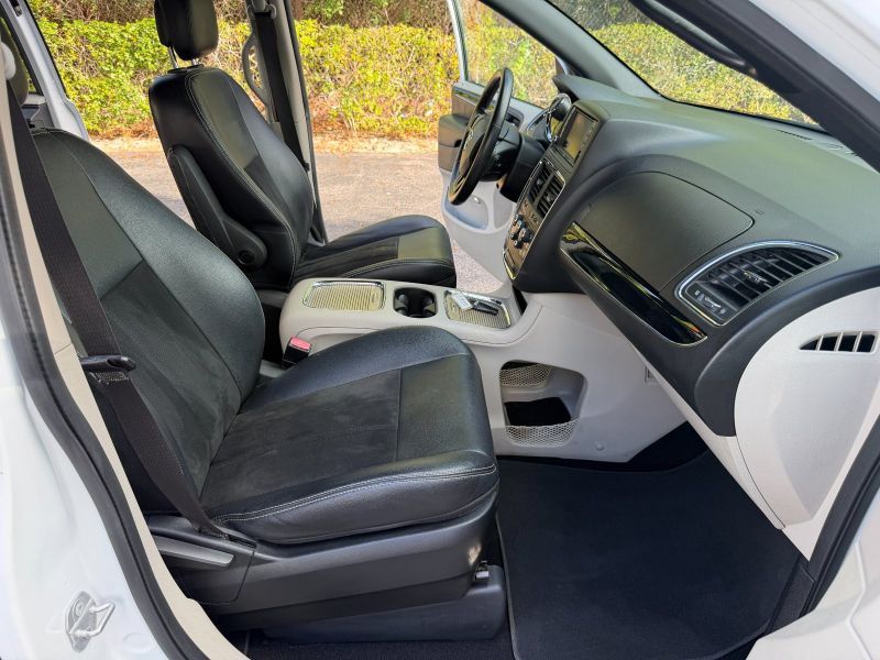 Dodge Grand Caravan pic #5536