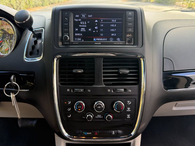 Dodge Grand Caravan pic #5545