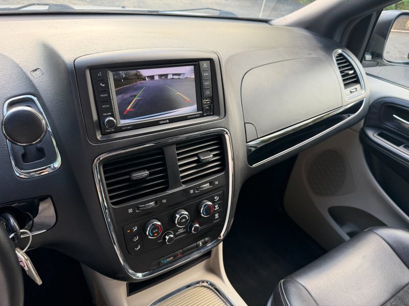 Dodge Grand Caravan pic #5546