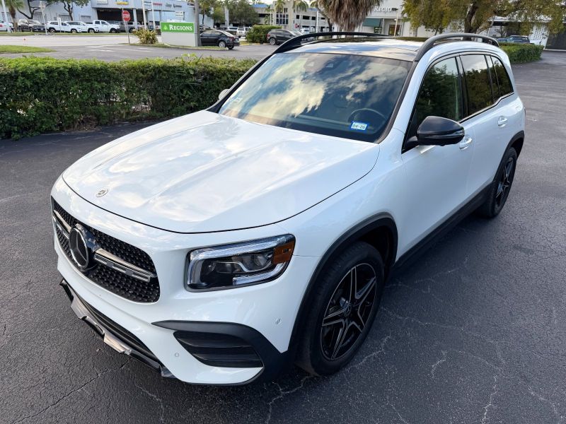 Mercedes-Benz GLB 250 long-term rental in Miami, Florida