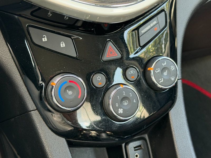 Chevrolet Sonic pic #5941