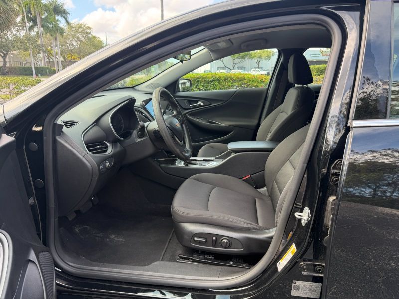 Chevrolet Malibu pic #5976