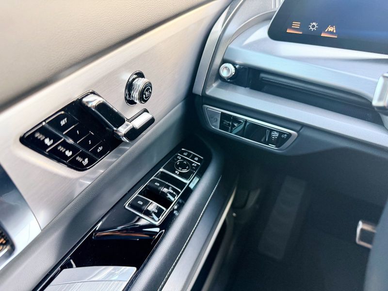 Cadillac Vistiq 900 e4 pic #6091