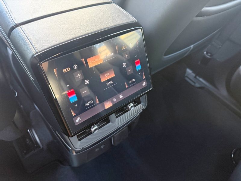 Cadillac Vistiq 900 e4 pic #6094