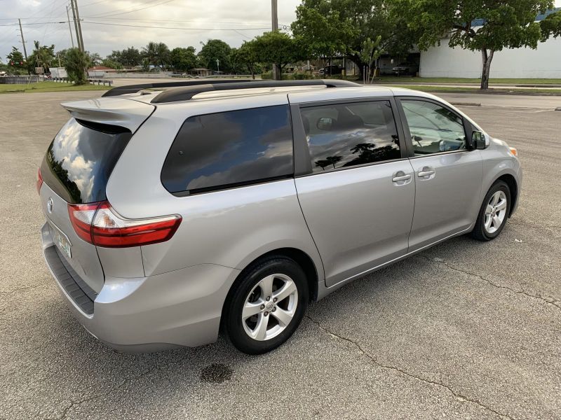 Toyota Sienna pic #764