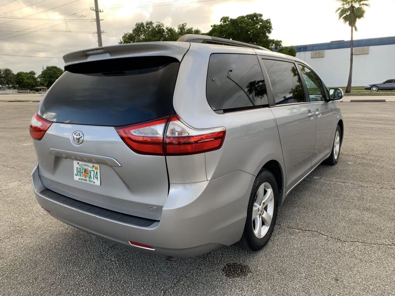 Toyota Sienna pic #765