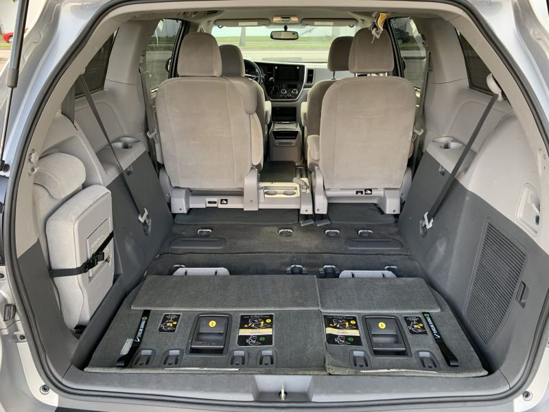 Toyota Sienna pic #768