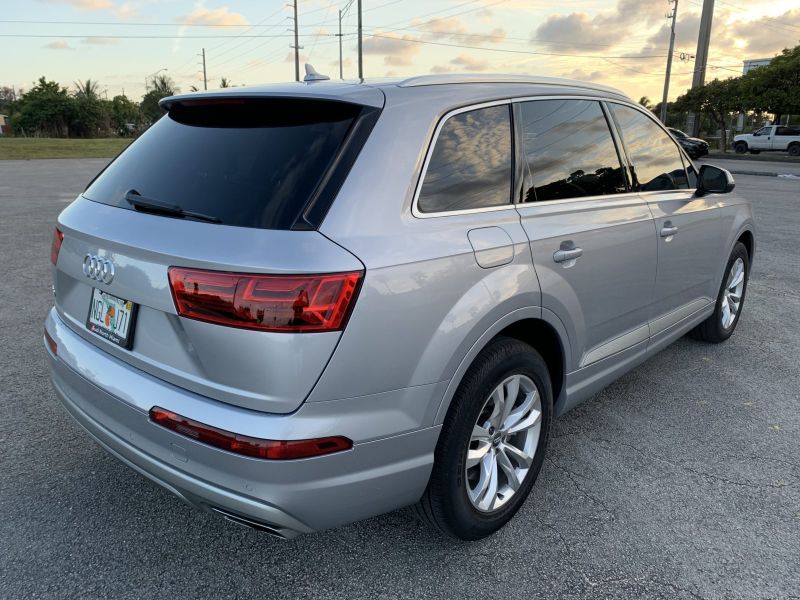 Audi Q7 for rent
