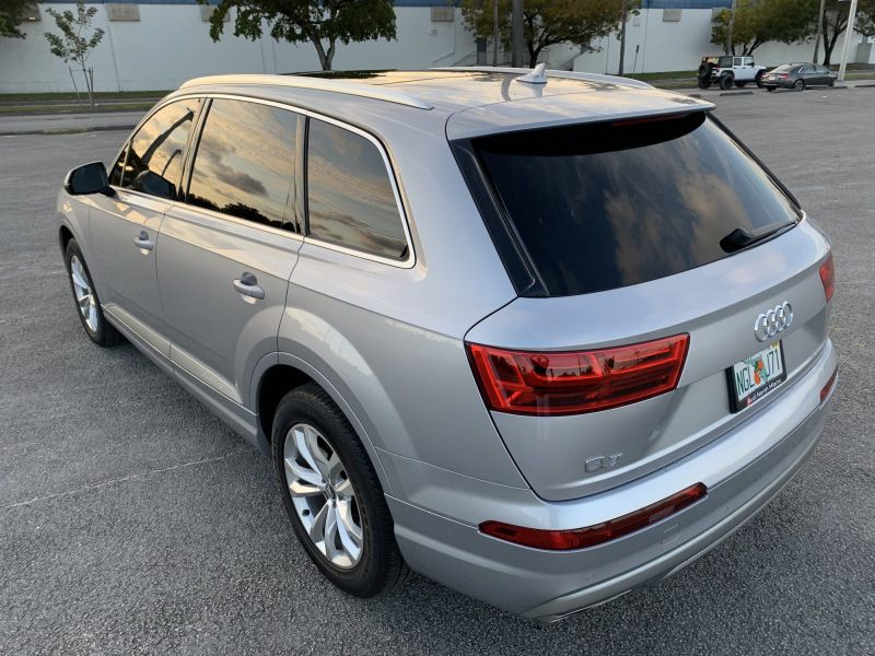 Audi Q7 for hire