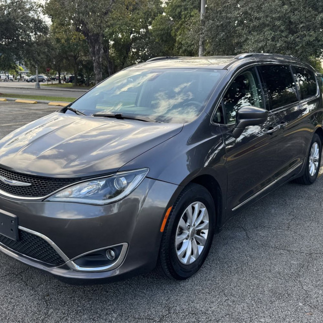 chrysler rental miami